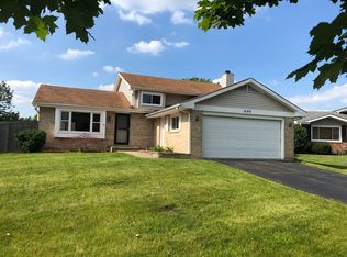 1699 Lisa Ct, Naperville, IL 60563