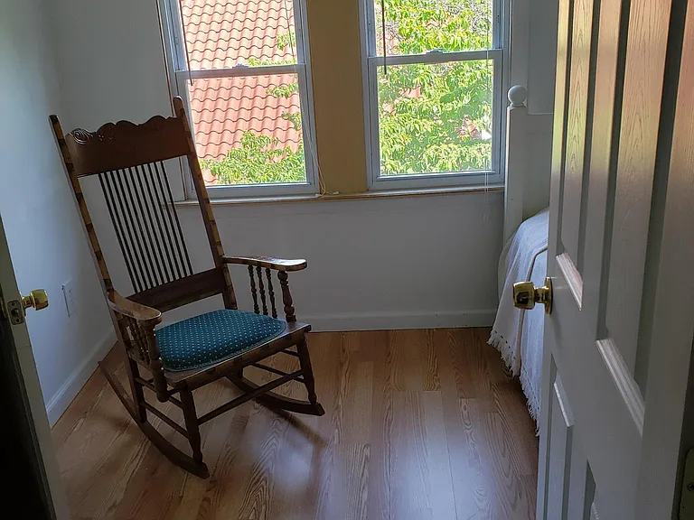 15 Roosevelt Ave — Photo 13