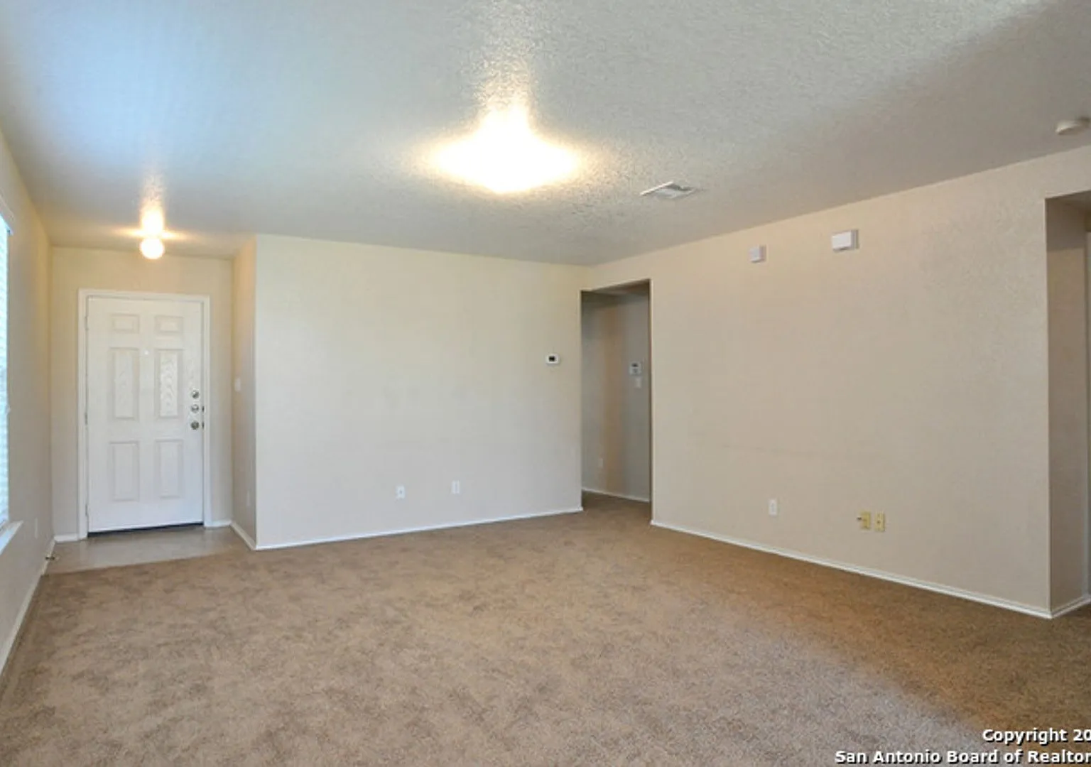 3 Bedroom 2 bath Sunset Subdivision — Photo 4