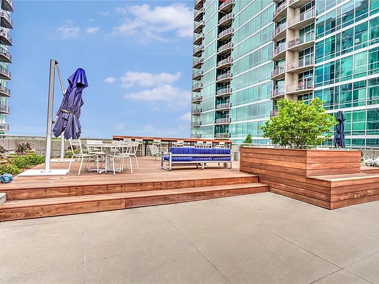 943 Peachtree St NE #1210 — Photo 39