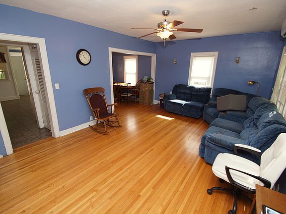 3rd image of 1485 46th Ave