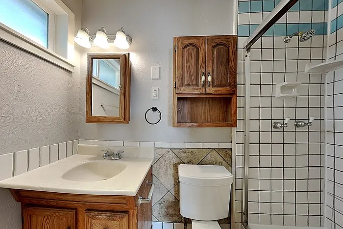4731 Bedford Dr — Photo 15