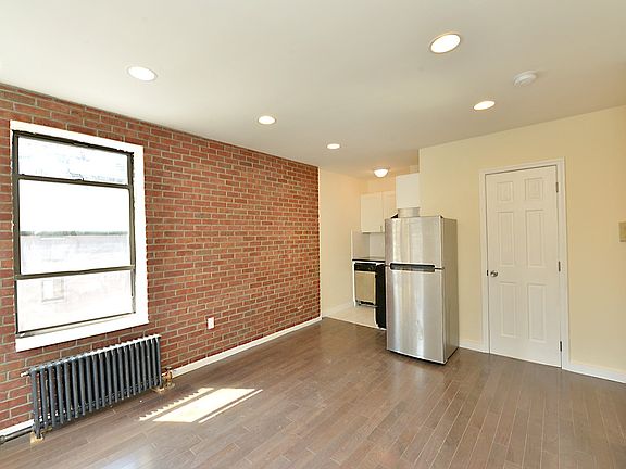 5th image of 120 Lexington Ave APT 3E