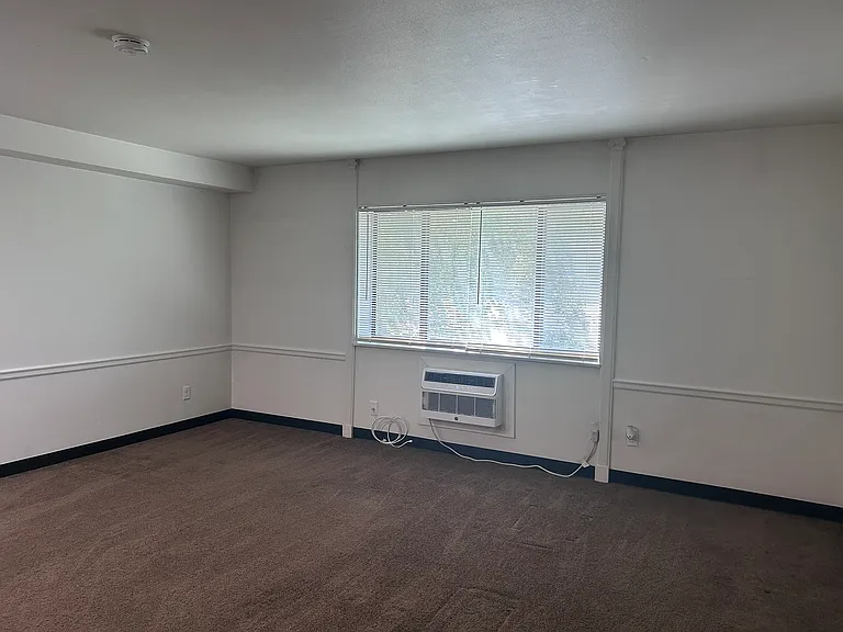 4020 Lindell Blvd #314 — Photo 9