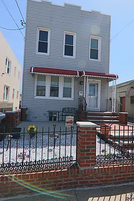 Rented by PMG Real Estate  | media 15