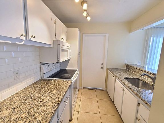 4th image of 1500 N Congress Avenue #C1