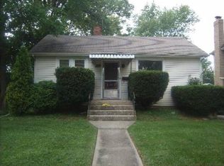 130 N Hudson St, Westmont, IL 60559