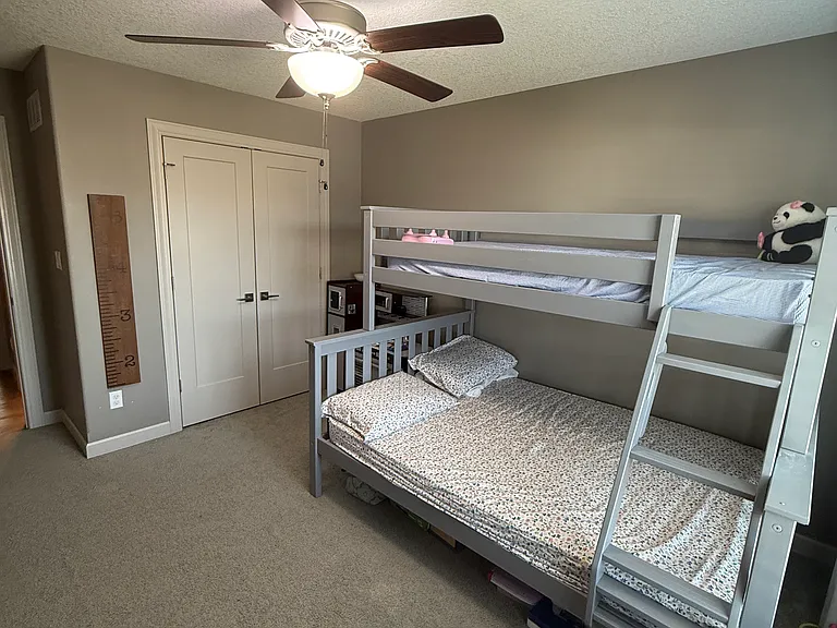 921 Silver Rain Rd — Photo 21