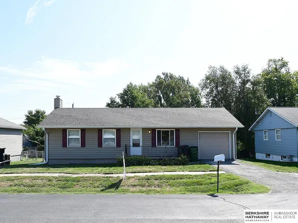 305 N Taylor Ave, Murray, NE 68409