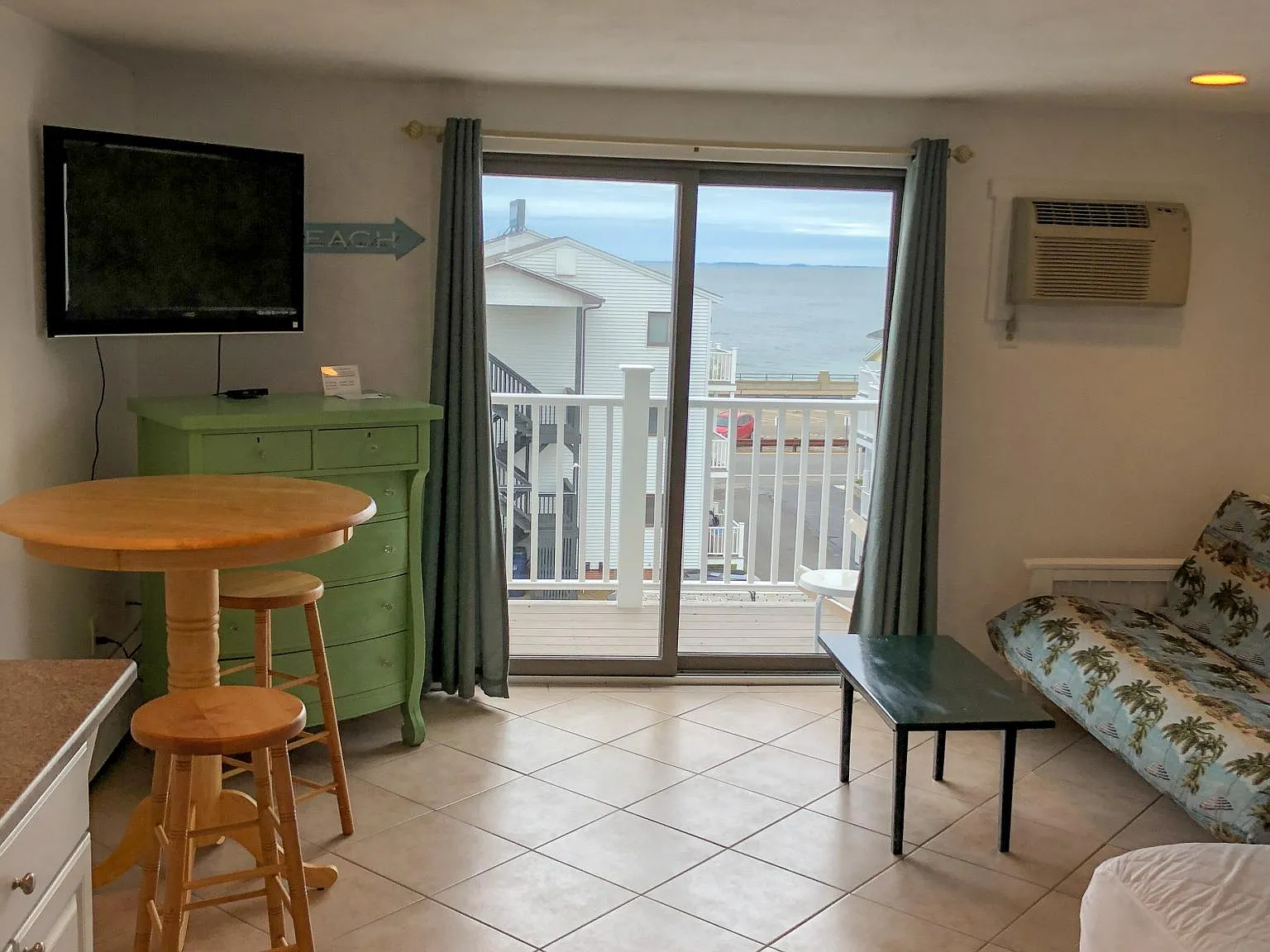 Studio, 308 sqft, $1,300 — Photo 2