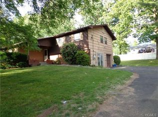 28 Oxford Ct, Spring Valley, NY 10977