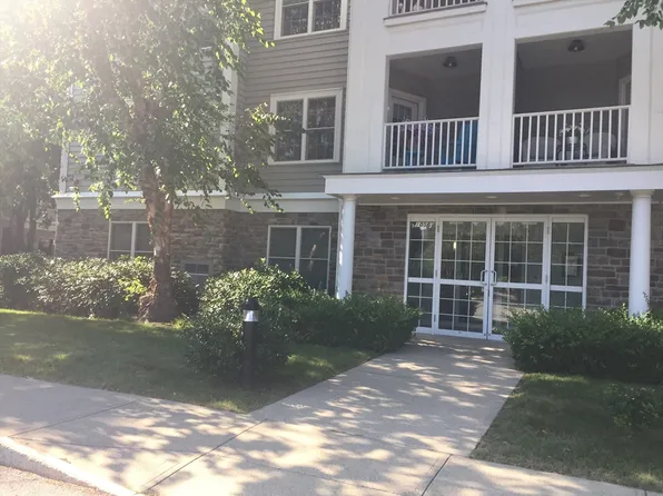 1056 Victoria St APT A13, New Bedford, MA 02745