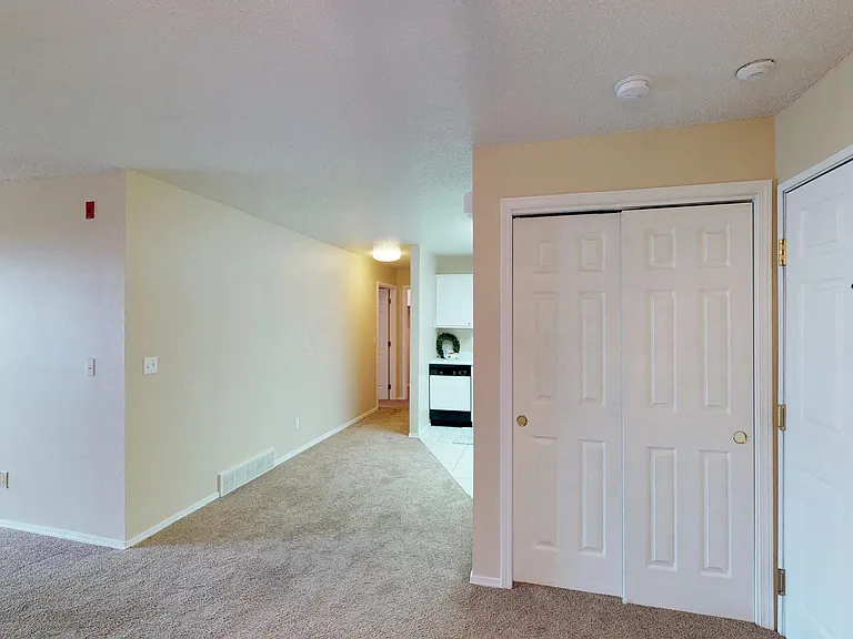 Sierra Vista Apartments — Photo 104