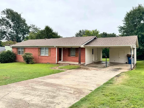 1305 Richardson Dr, Henderson, TX 75654