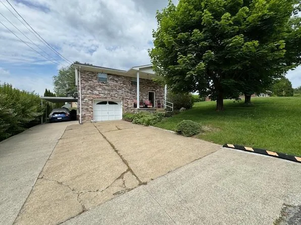 165 Asher Dr, Beckley, WV 25801