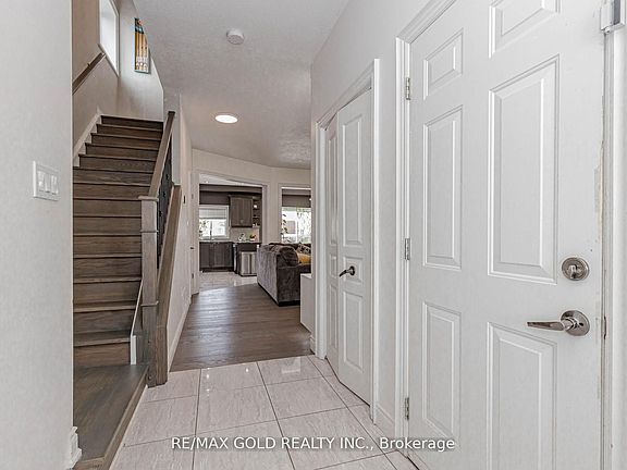 5th image of 240 Birkinshaw Rd