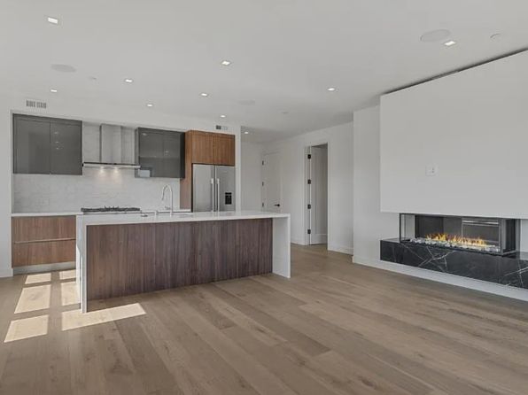 1103 S Van Ness Ave