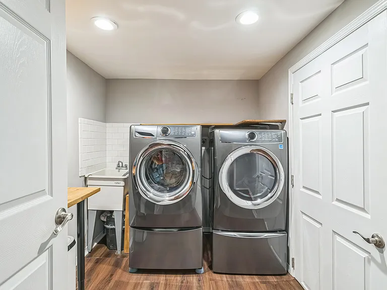 1153 N Hancock St — Photo 27