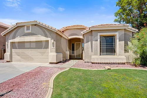 1674 E Aloe Pl Photo 1