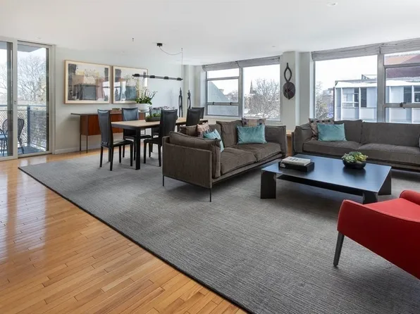 80 Park St APT 75, Brookline, MA 02446