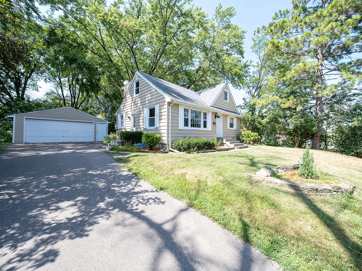 Oregon Avenue North, New Hope (4103) Jp Dg1 *Hwp* - 1 — Photo 1
