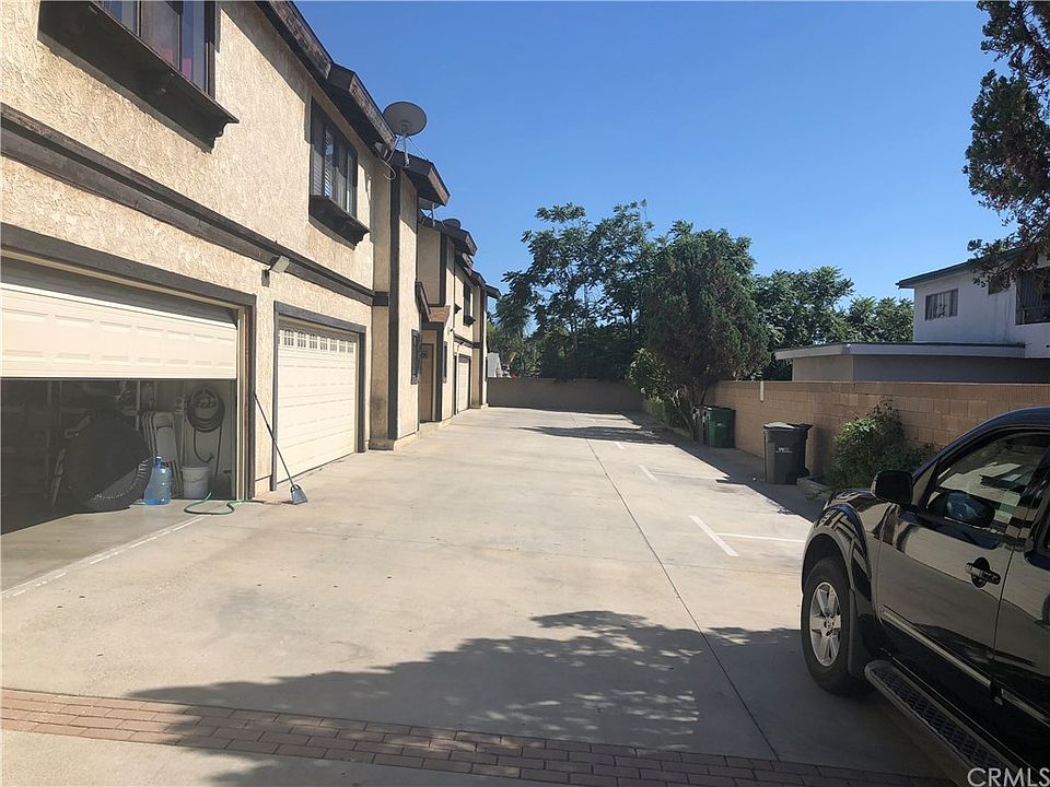 1st image of 14500 Clark St #3