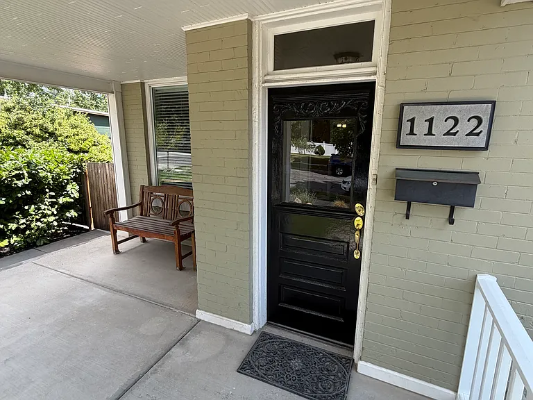 1122 E Westminster Ave — Photo 37