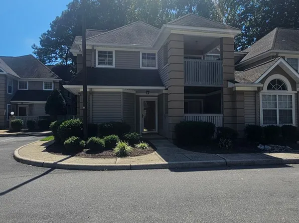 315 Gainsborough Sq, Chesapeake, VA 23320