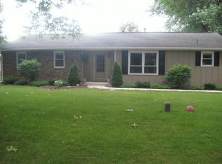 1406 Riverview Rd, Sterling, IL 61081