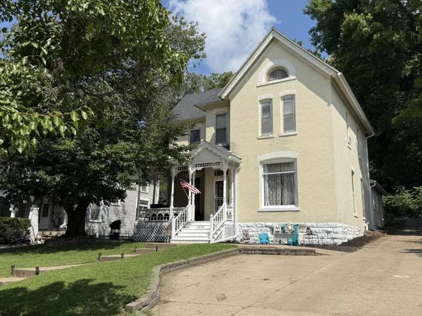 1121 Avenue C, Fort Madison, IA 52627