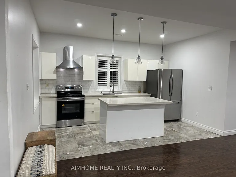 39 Lady Karen Cres #BASEMENT — Photo 3
