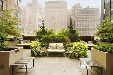 Rented by R New York