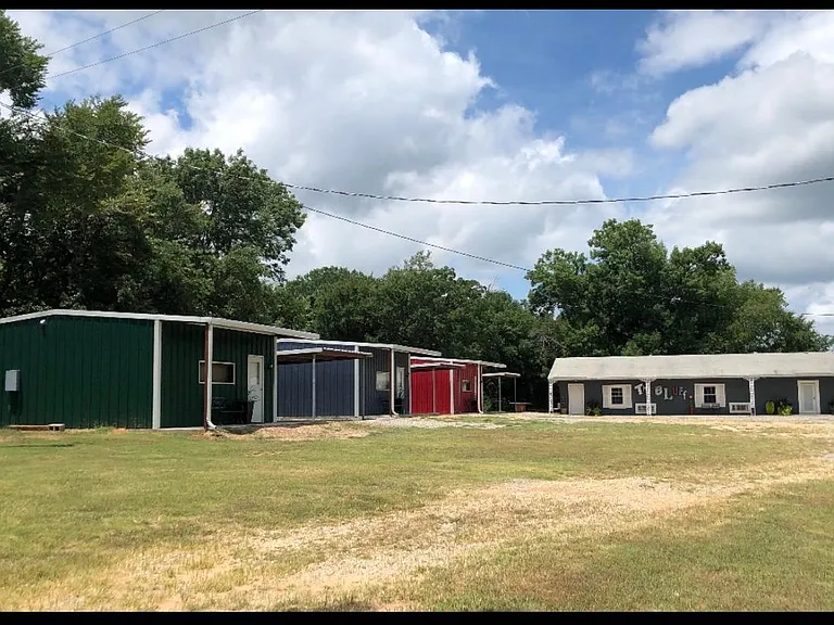 333 S River Rd — Photo 4