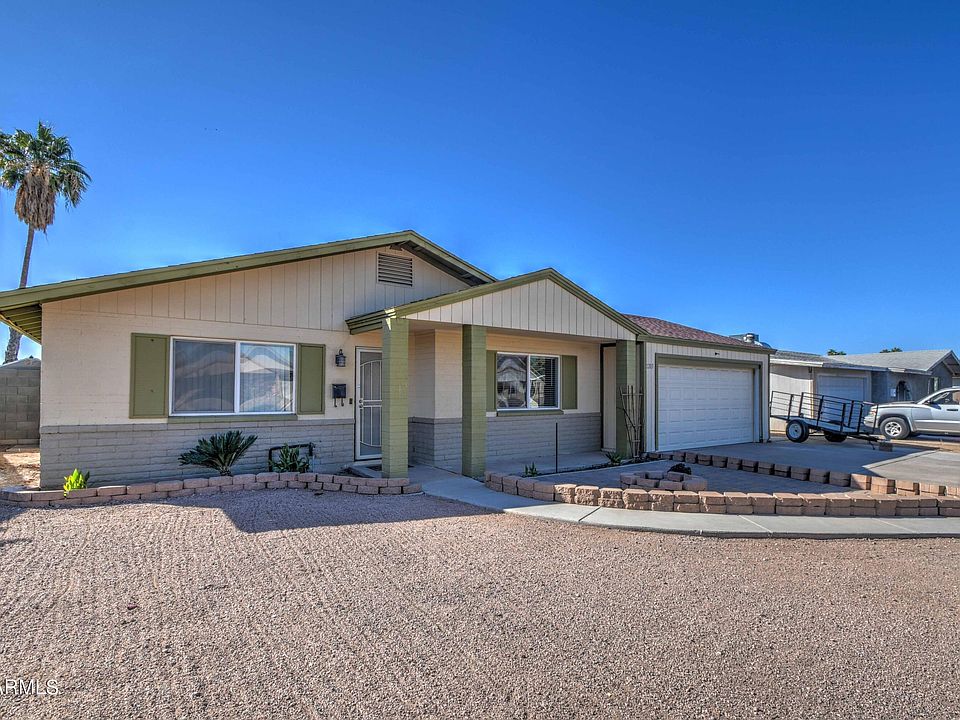 1st image of 2203 W 8TH Avenue
