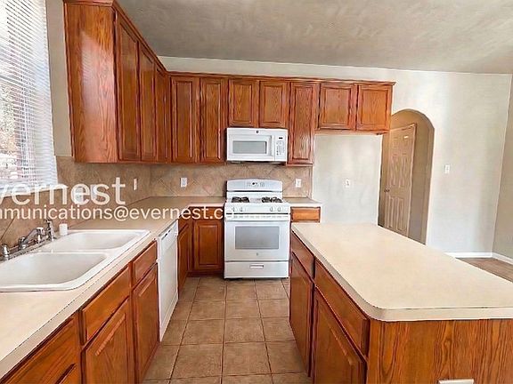 2nd image of 6411 Sparrows Glen Ln