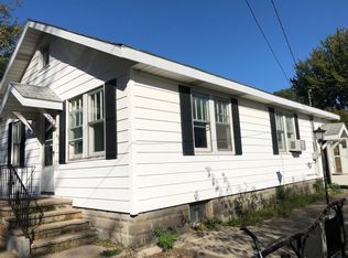 3822 Riverside Rd, Benton Harbor, MI 49022