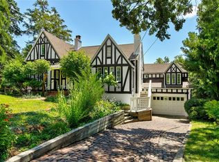 2506 Terrace Rd, Des Moines, IA 50312