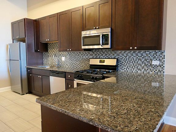 2nd image of 1318 N Milwaukee Ave #2