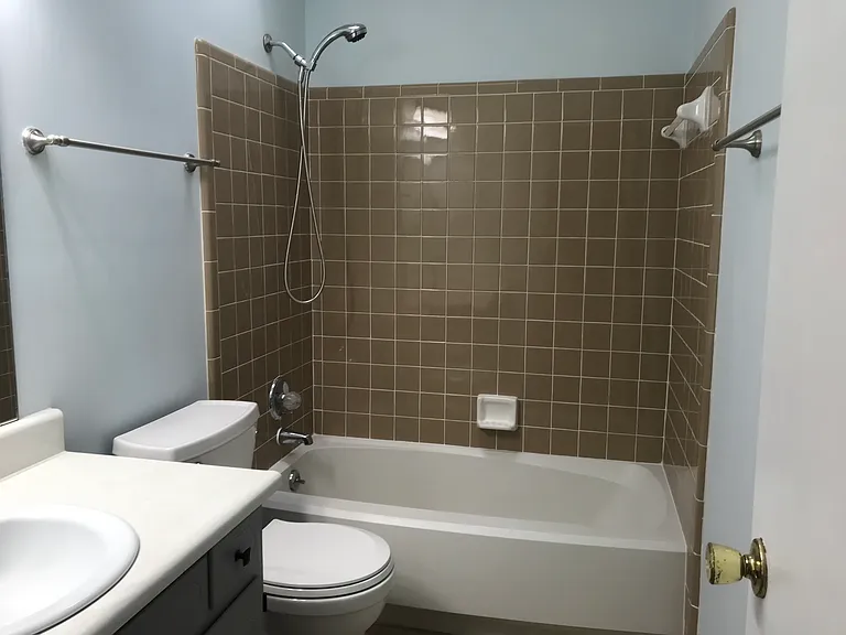 705 Joan Ln — Photo 10