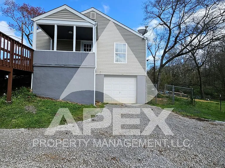 3710 S Haven Rd SE — Photo 4