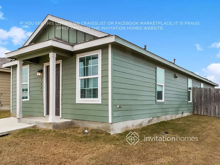 5449 Verdugos Palace — Photo 4