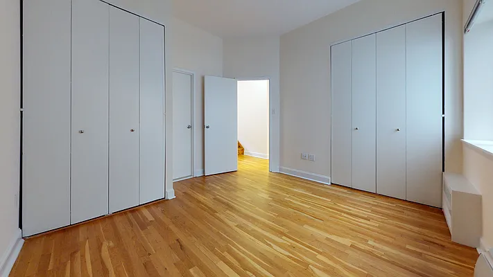 Rented by Bond New York | media 5