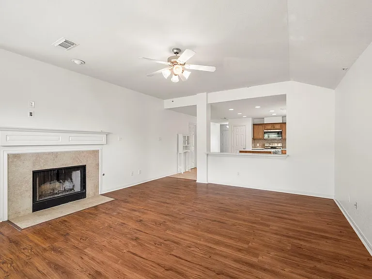 3211 Falcon Trail Dr — Photo 17