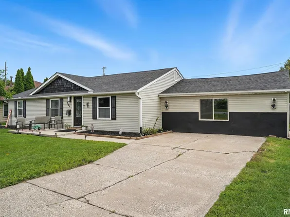 706 26th St, East Moline, IL 61244