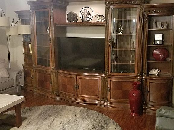 3rd image of 104 Kelly St