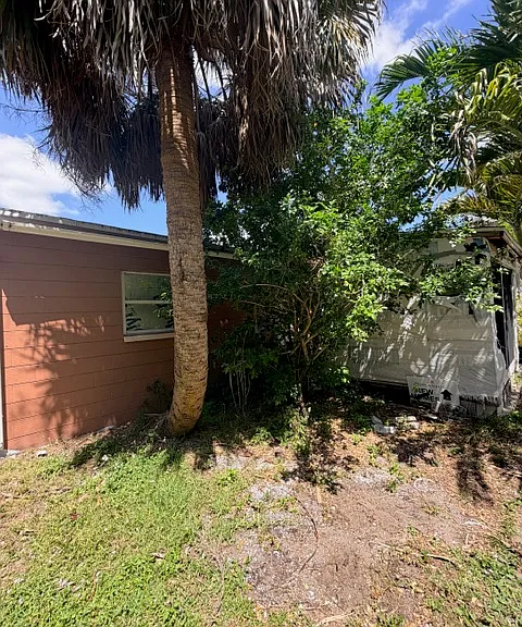 936 Lakeview Dr — Photo 14