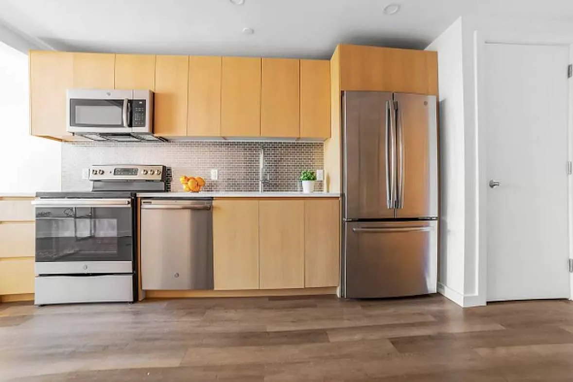 814 Amsterdam Avenue — Photo 4