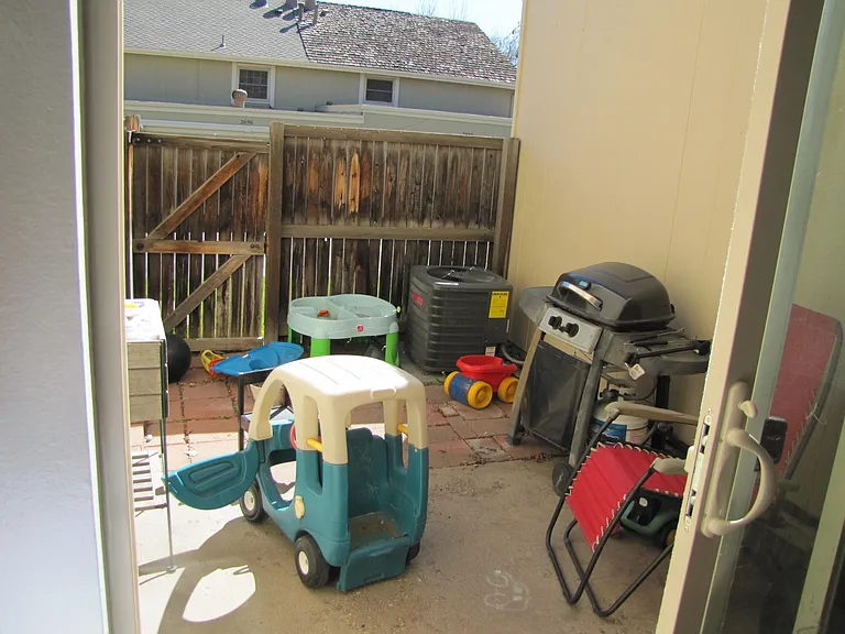 2662 E Easter Ave — Photo 20