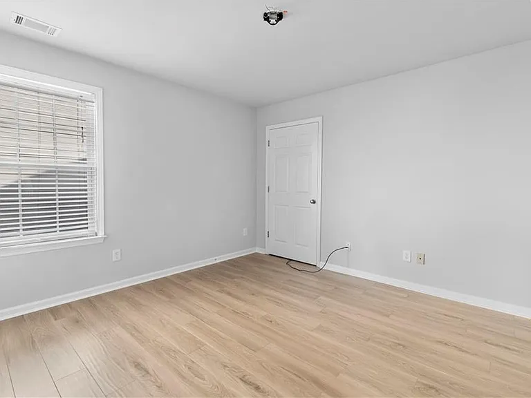578 Briarhurst Ct — Photo 11
