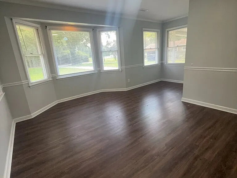 135 Yates Ln — Photo 6